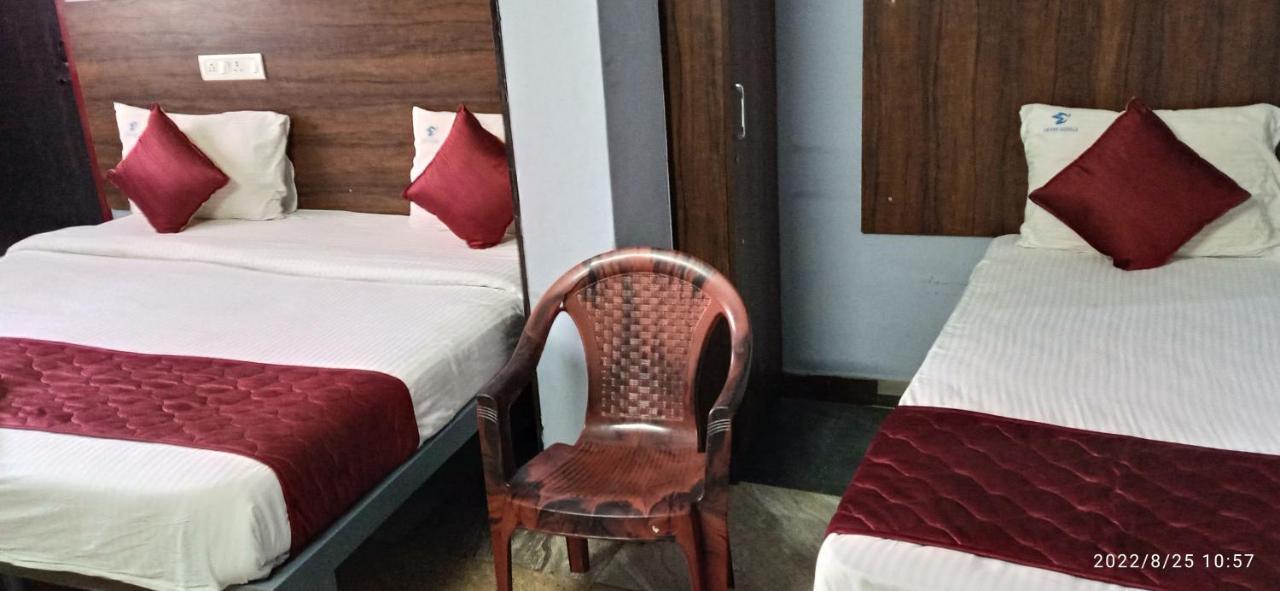 Skyry Hotel Iyyapanthangal Chennai Exterior photo