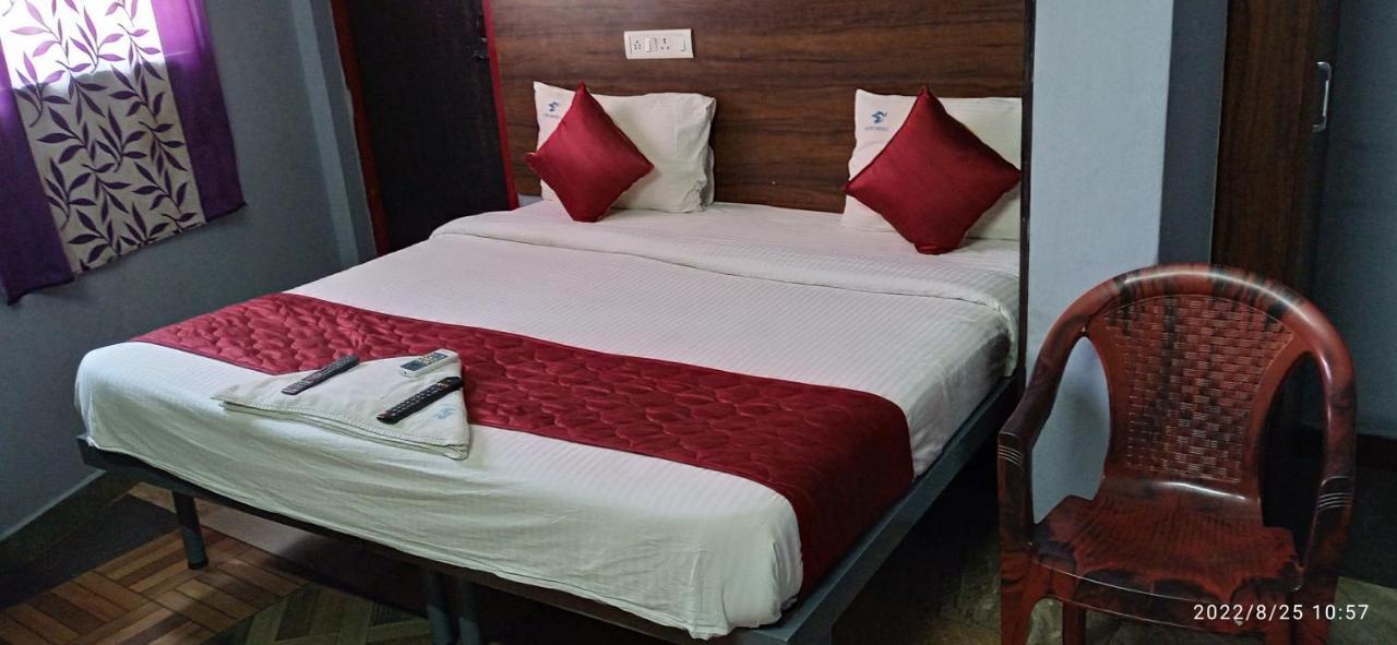 Skyry Hotel Iyyapanthangal Chennai Exterior photo